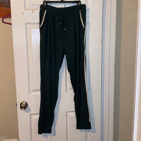 Bae City Pants - Butter soft dark green joggers size 3X. W102